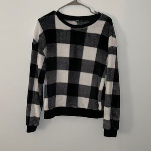 Extremely Soft B&W Checkered Sweatshirt